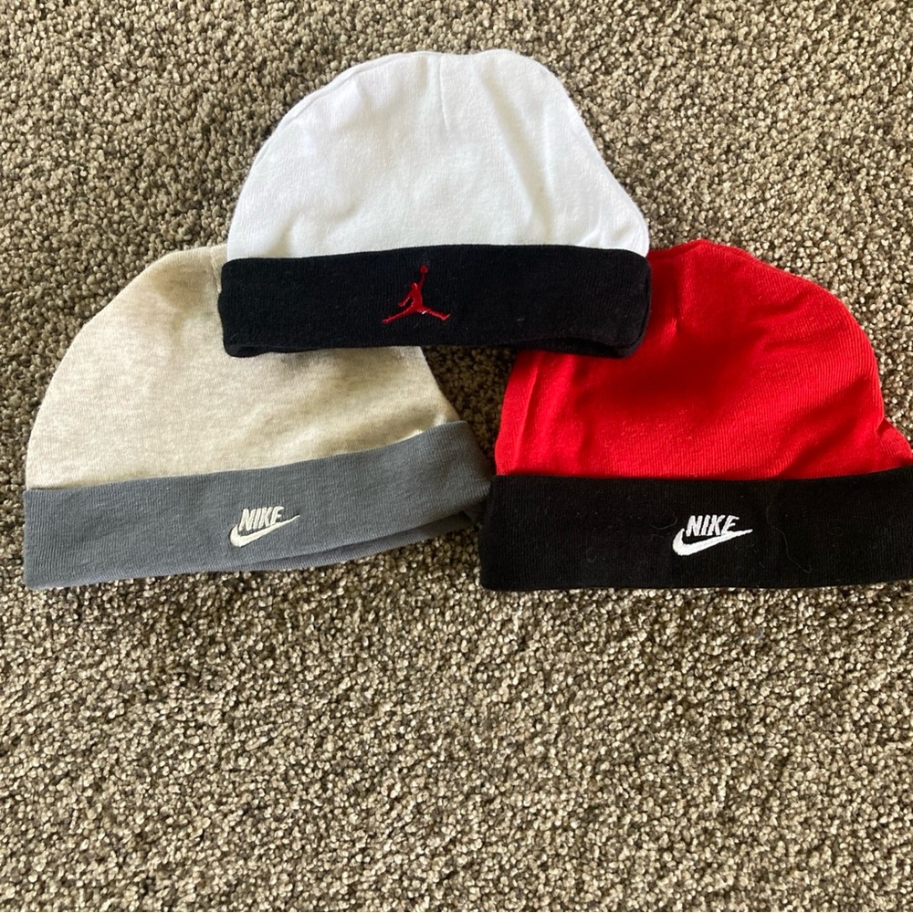 Air Jordan Nike Infant Knit Hat Beanie Red Jumpman & 2 “Nike” Beanies 0-6 Mths
